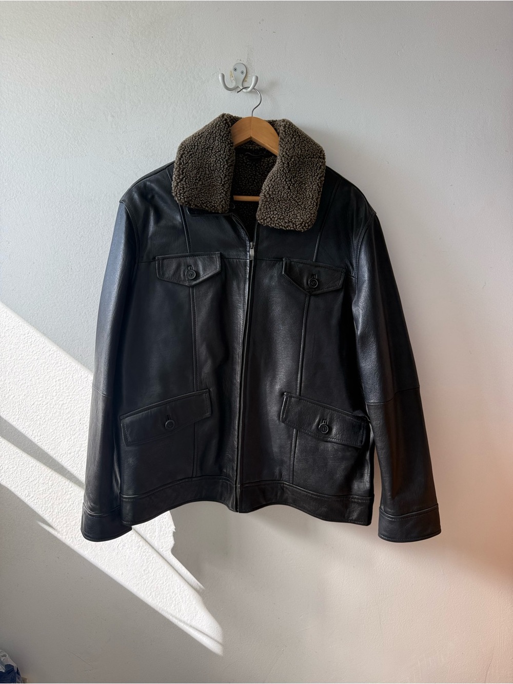 Claiborne Men's Black Leather Sherpa-lined Jacket
